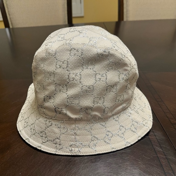 New Gucci GG Supreme Logo White Silver  Bucket Hat Size XL - Picture 3 of 13